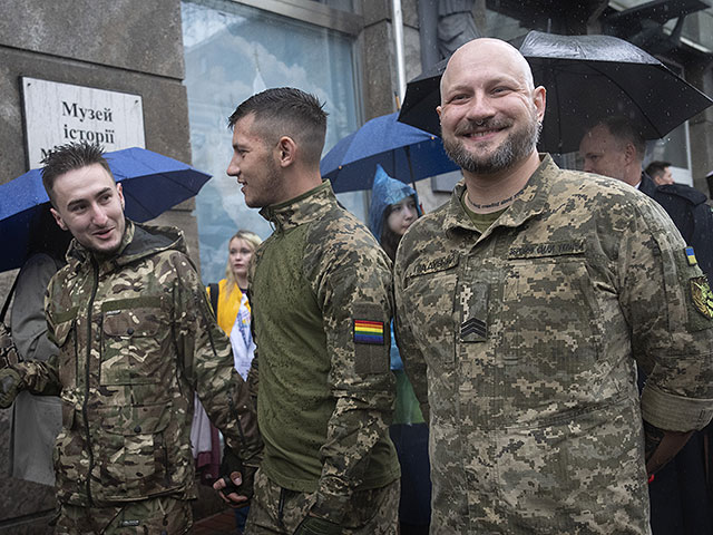 "Вместе к равенству и победе": марш в Киеве. Фоторепортаж