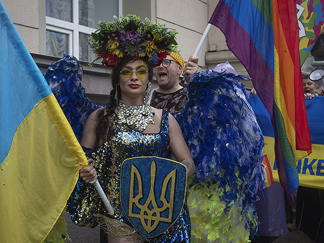 "Вместе к равенству и победе": марш в Киеве. Фоторепортаж