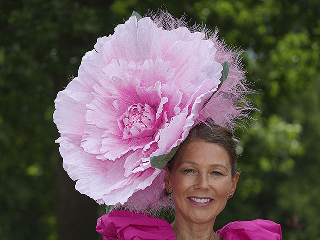 Скачки Royal Ascot: лучшие шляпки королевства. Фоторепортаж