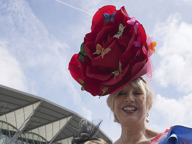 Скачки Royal Ascot: лучшие шляпки королевства. Фоторепортаж