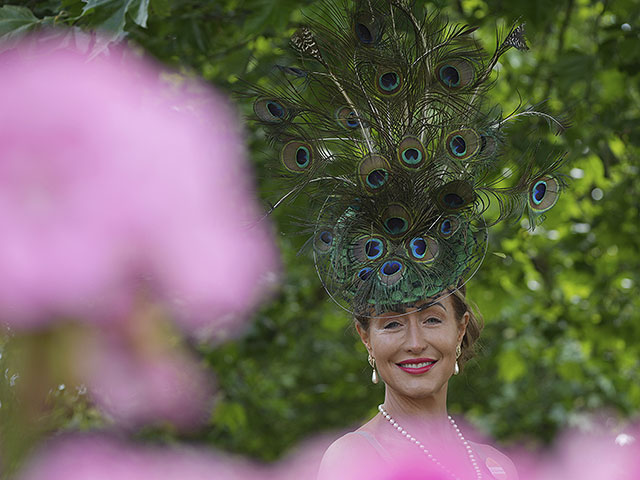 Скачки Royal Ascot: лучшие шляпки королевства. Фоторепортаж