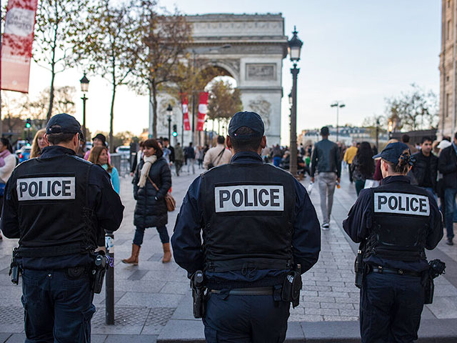 Two individuals were apprehended in France for plotting attacks on Jewish sites.