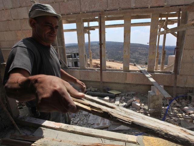 The Ministry of Finance to Provide Additional Payments to Israeli Construction Workers