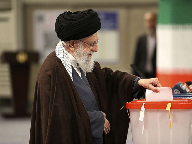 The mayor of Tehran withdrew his candidacy from the Iranian presidential elections