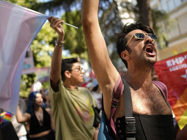 "Парад гордости" в Стамбуле: несмотря на запрет. Фоторепортаж