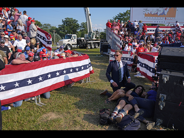 Покушение на Дональда Трампа в Пенсильвании. Фоторепортаж