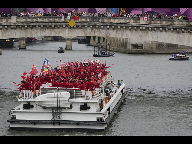 Церемония открытия Олимпийских игр 2024. Водный парад в Париже. Фоторепортаж