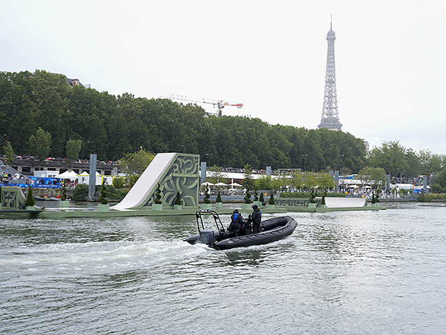 Церемония открытия Олимпийских игр 2024. Водный парад в Париже. Фоторепортаж