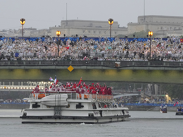 Церемония открытия Олимпийских игр 2024. Водный парад в Париже. Фоторепортаж