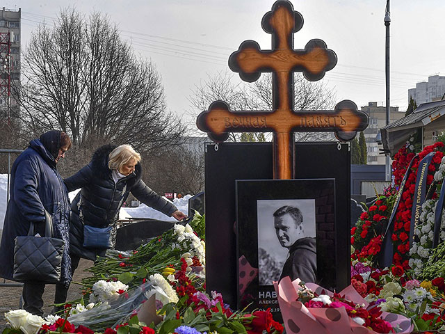 Russia Adds Navalny’s Associates to ‘Extremist’ List Six Months After Politician’s Death