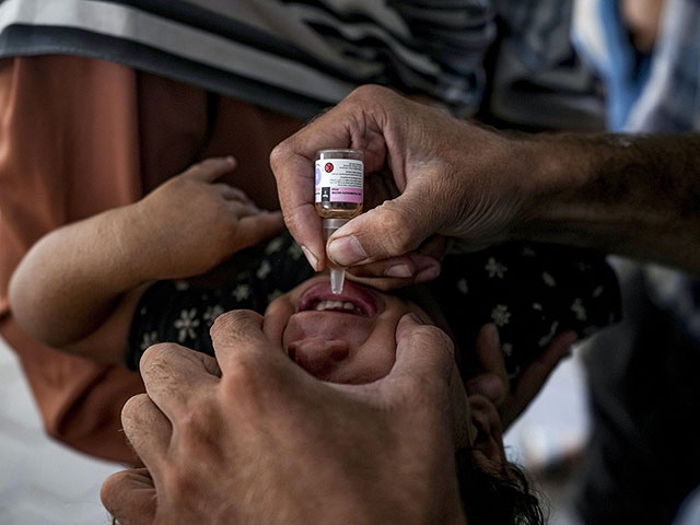 UNRWA: Polio vaccination coverage for Gaza children reaches 90%