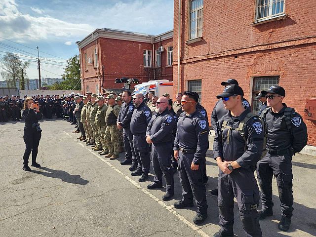 Израильские полицейские прибыли в Умань накануне праздника Рош а-Шана
