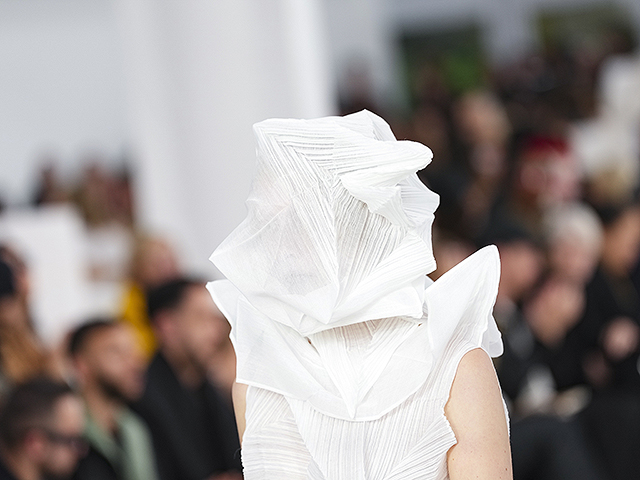 Коллекция Issey Miyake