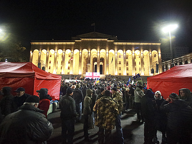 Протест оппозиции в Тбилиси. Фоторепортаж