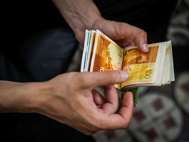 Предъявлены обвинения адвокату Алексу Шуду из Холона: обман и кража денег клиентов