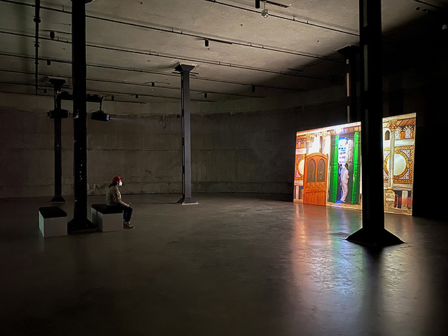 Инсталляция Ниры Перег в галерее TATE Modern