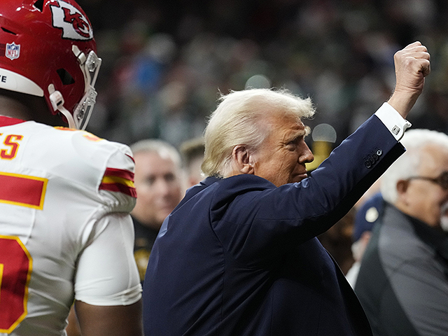 Супербоул-2025: Трамп на трибуне, триумф клуба "Филадельфия Иглз". Фоторепортаж