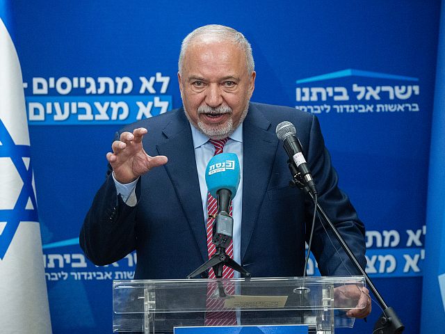 Либерман в ответ на заявление ХАМАСа: "Ни воды, ни еды, ни топлива, и вернуться на ось Нецарим"