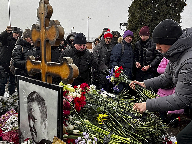 В России отмечают первую годовщину гибели Алексея Навального