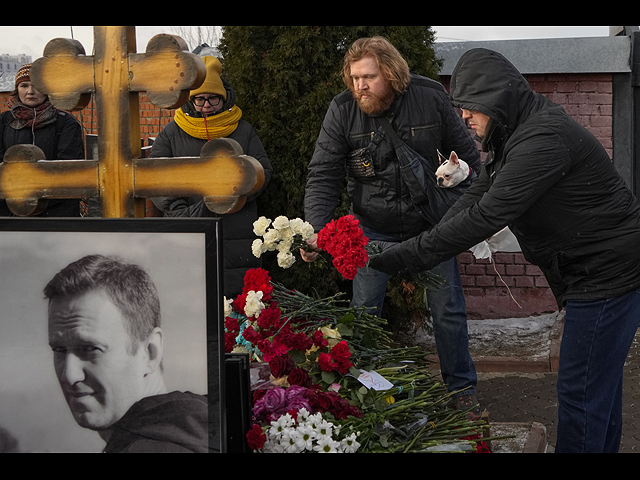 Годовщина убийства Навального: памятные мероприятия в России. Фоторепортаж
