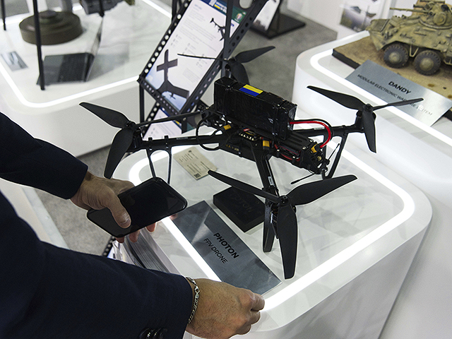 Выставка вооружений IDEX 2025 в Абу-Даби. Фоторепортаж
