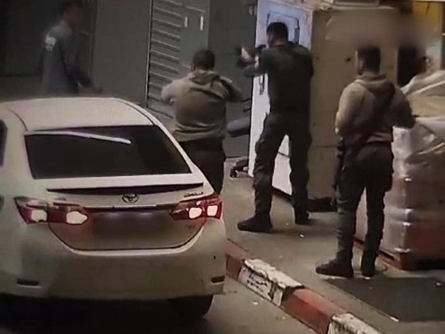 В Кафр-Каре задержан житель Хеврона, пытавшийся отнять оружие у пограничника