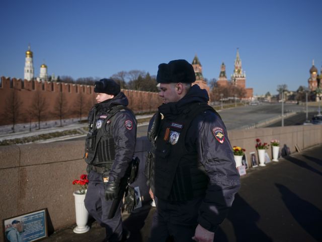 A decade since the murder of Boris Nemtsov: the authorities have limited access to the memorial