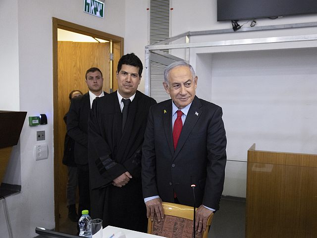 Суд разрешил премьер-министру давать показания два раза в неделю вместо трех