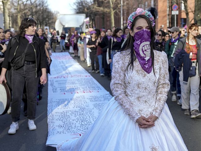 Марш в Берлине 8 марта: против насилия в отношении женщин. Фоторепортаж
