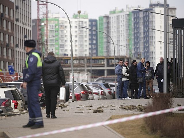 Последствия беспрецедентной атаки БПЛА на Москву. Фоторепортаж
