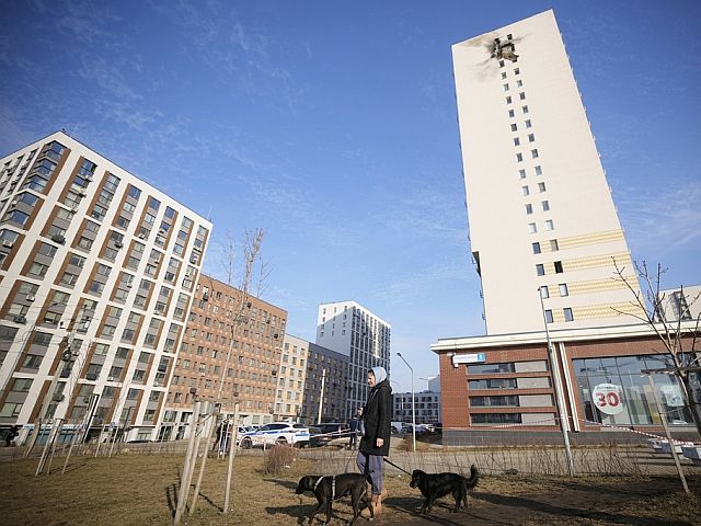 Последствия беспрецедентной атаки БПЛА на Москву. Фоторепортаж
