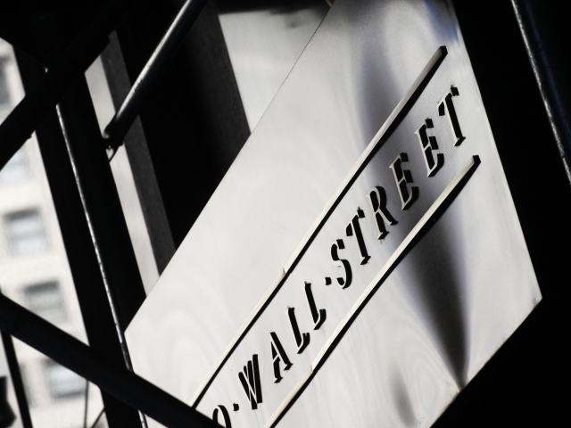 Израильтяне потеряли 18 миллиардов шекелей сбережений на обвале S&P-500