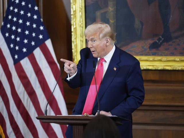 Американский удар по Йемену: Трамп заявил, что перед хуситами "разверзнется ад"