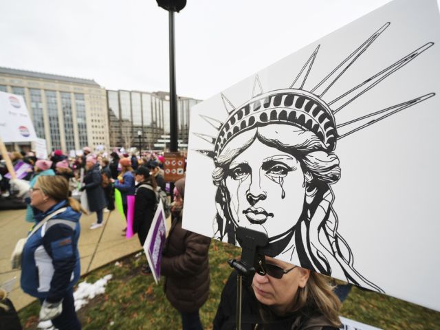 The White House to the call to return to France the statue of freedom: “If not for the USA, you would speak German”