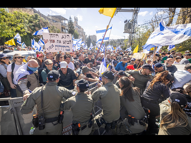 Протесты против увольнения главы ШАБАКа. Фоторепортаж из Иерусалима