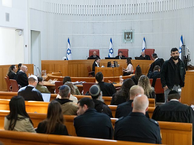 БАГАЦ отказался отменить запрет на увольнение главы ШАБАКа, но разрешил собеседования