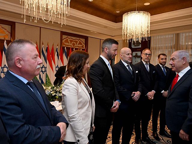 Нетаниягу встретился с премьер-министром Венгрии и местными бизнесменами
