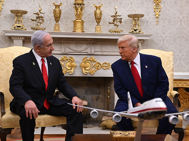 Дональд Трамп и Биньямин Нетаниягу в Овальном кабинете Белого дома