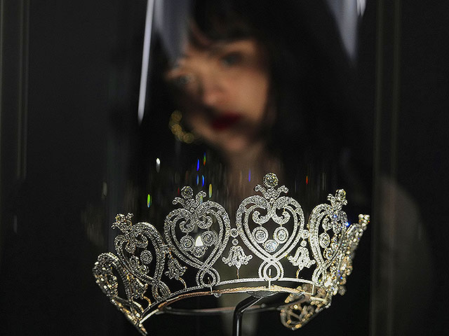 Украшения от Cartier на выставке в Лондоне. Фоторепортаж