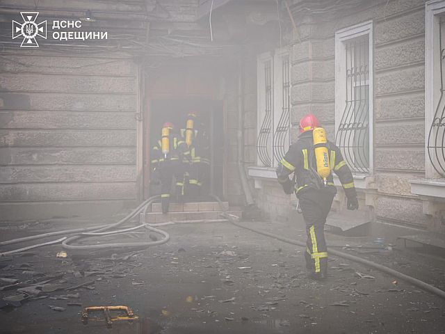 Удар российских БПЛА по Одессе, есть жертвы