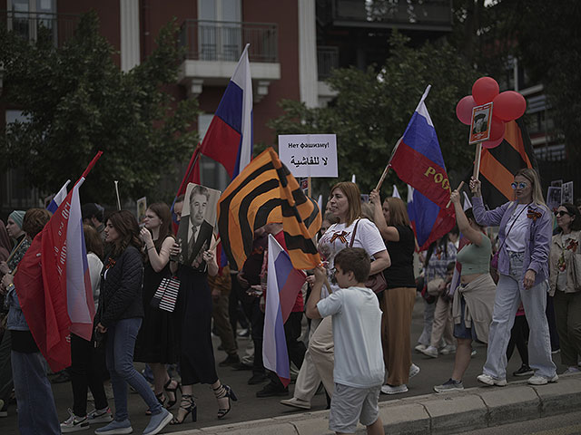 В Бейруте прошло шествие "Бессмертного полка"