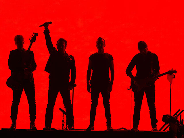 Участники группы U2 (слева направо): Адам Клейтон, Боно, Ларри Маллен-младший и Эдж, 2017 год