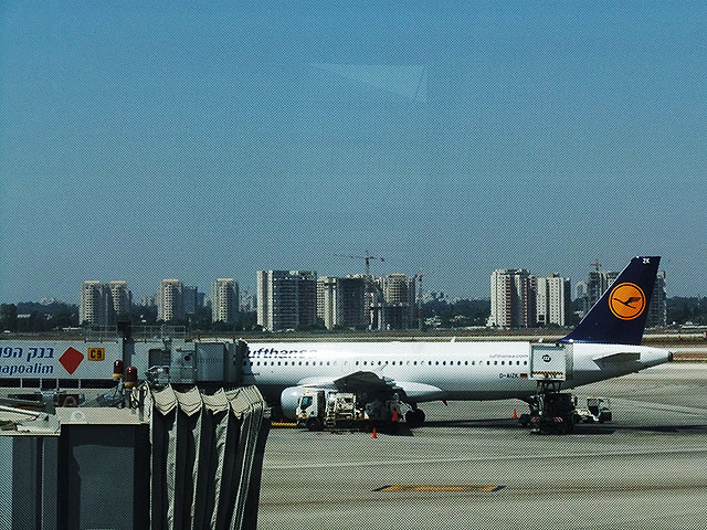 Lufthansa возобновит полеты в Израиль в ограниченном режиме