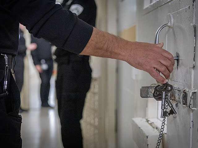 ШАБАС выплатит 20 тысяч шекелей компенсации за отказ давать заключенной веганскую еду