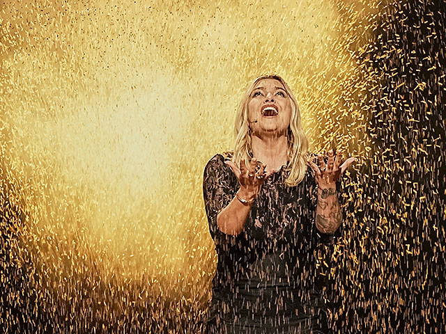 Louane, Франция