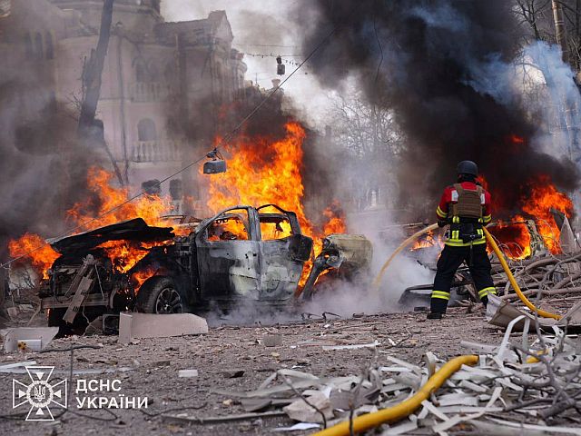 Последствия удара армии РФ по Сумам: десятки погибших, среди жертв дети. Фоторепортаж