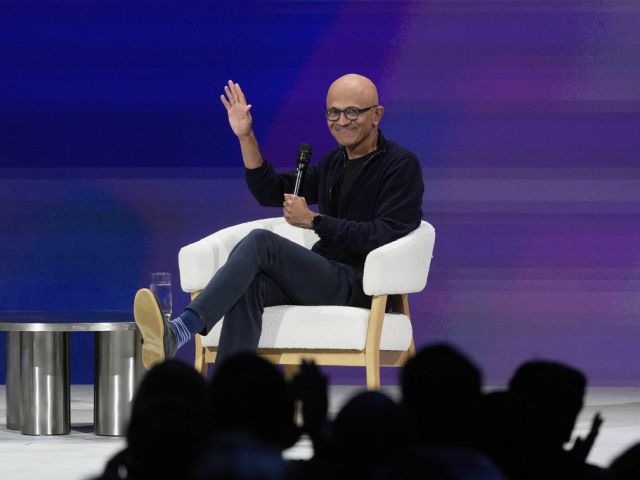 Компания Microsoft уволила программиста за антиизраильский дебош на конференции Build 2025