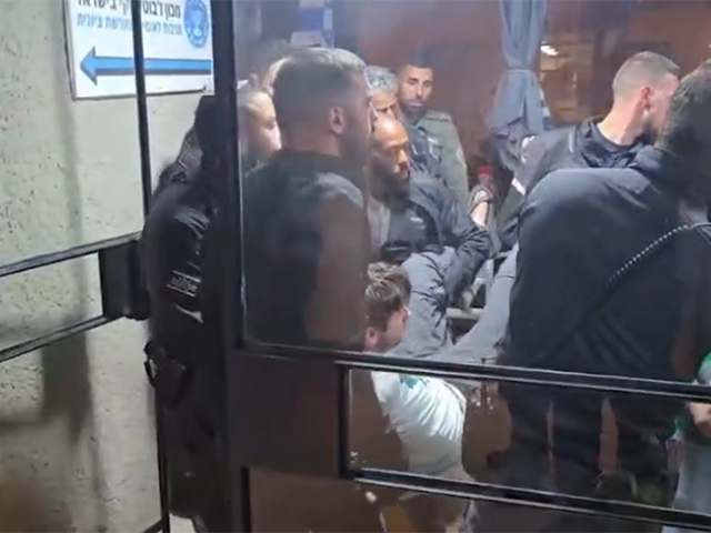 Полиция опубликовала видео, снятое во время "освобождения" штаб-квартиры "Ликуда" от демонстрантов