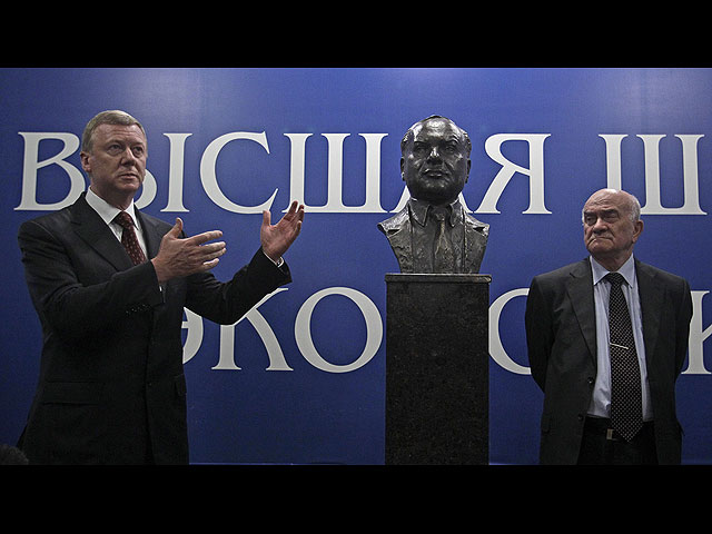 С Евгением Ясиным, 2010 год