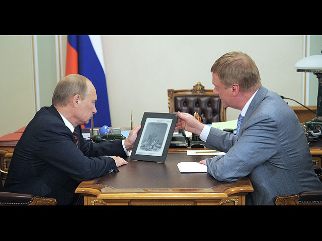 С Владимиром Путиным, 2011 год